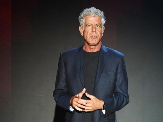 Il suicidio di Anthony Bourdain, ritratto dello chef ribelle compagno di Asia Argento
