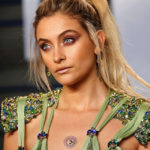 Paris Jackson pulisce la stella del padre, imbrattata dai graffiti