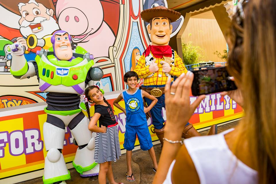 Toy Story Land: ha aperto il parco giochi di Woody e Buzz Lightyear