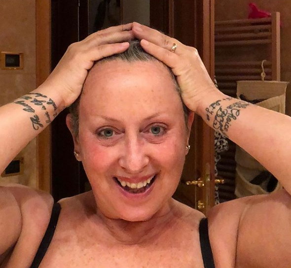 Carolyn Smith: "La lotta contro il cancro continua, ma io sorrido"