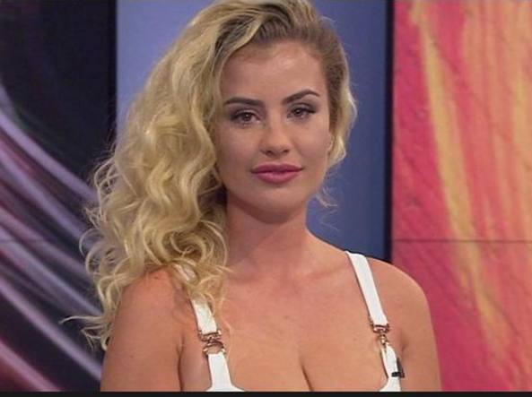 "Ho fatto innamorare il mio rapitore per salvarmi": il racconto della modella