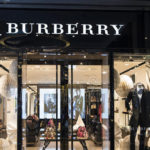 Il motivo per cui Burberry ha bruciato milioni di euro di vestiti