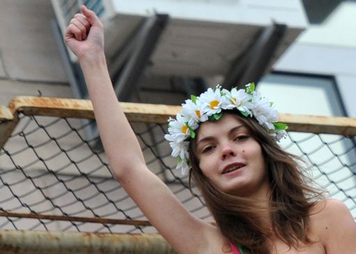 Si suicida Oksana Shachko, una delle fondatrici delle Femen