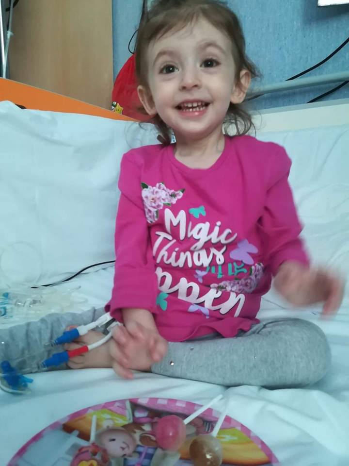 "Elisa ci ha lasciati": addio alla bimba che lottava contro una leucemia rarissima