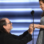 “Perché voglio chiamarti mia moglie” la proposta di matrimonio di Glenn Weiss agli Emmy