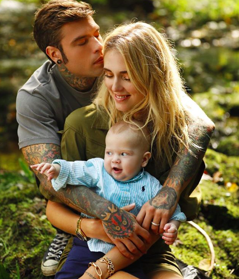 Il nuovo singolo di Fedez dedicato a Leone: nel video la moglie Chiara e il figlio