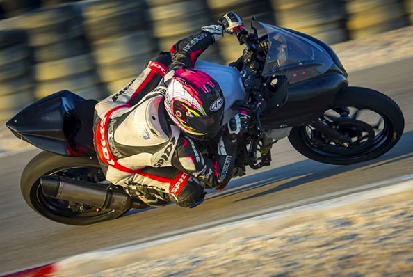 Chi è Ana Carrasco, la prima donna a vincere un mondiale di Superbike