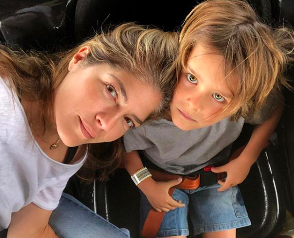 Selma Blair e la forza di mostrare, senza capelli, la sclerosi multipla