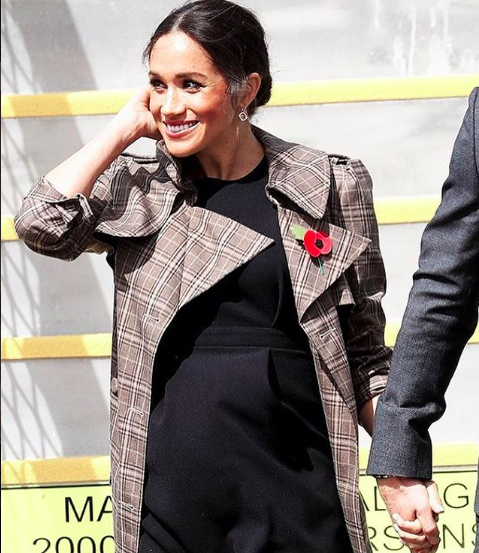 Meghan Markle, bellissima nell’abito premaman di Asos da 50 euro