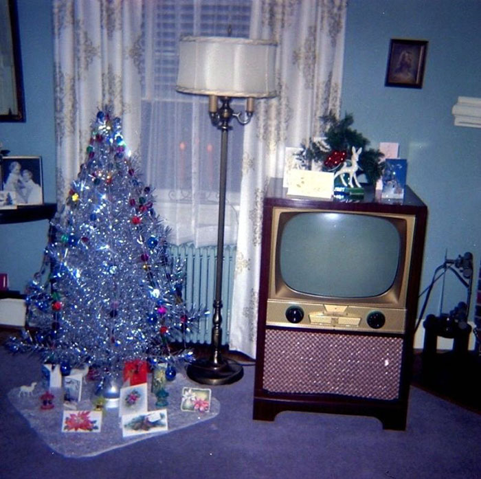 30 foto di decorazioni natalizie degli Anni '50-60 che mostrano quanto siamo cambiati