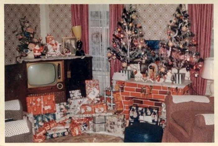30 foto di decorazioni natalizie degli Anni '50-60 che mostrano quanto siamo cambiati