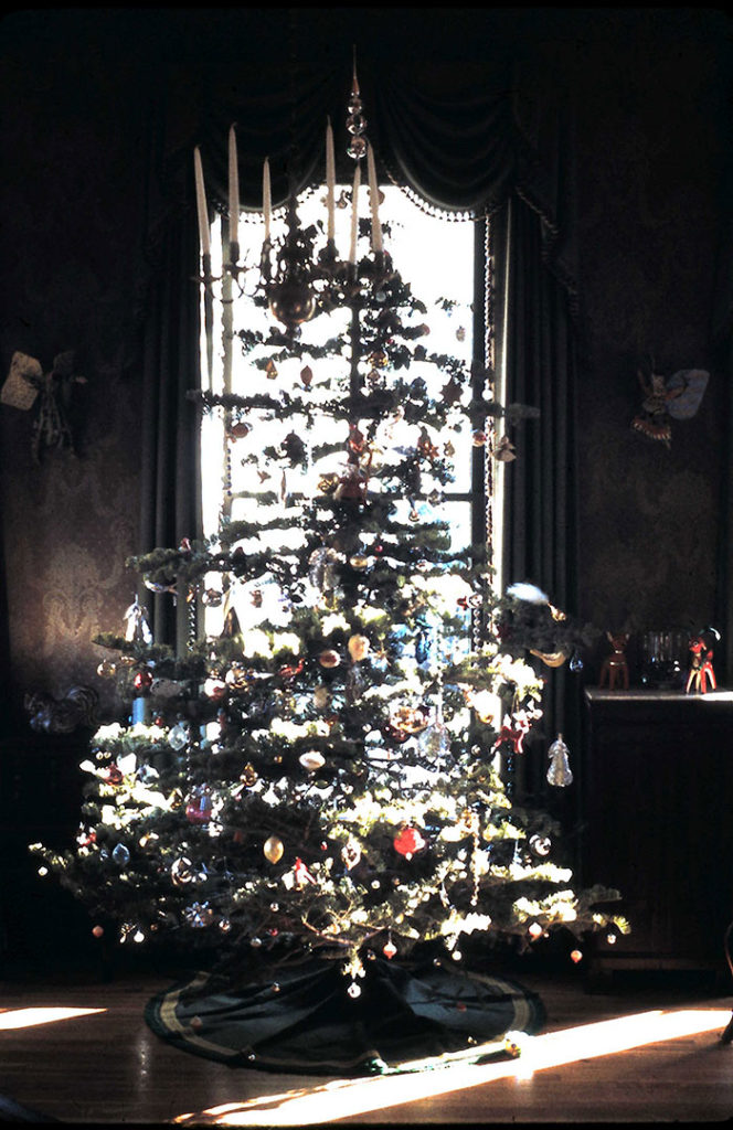 30 foto di decorazioni natalizie degli Anni '50-60 che mostrano quanto siamo cambiati