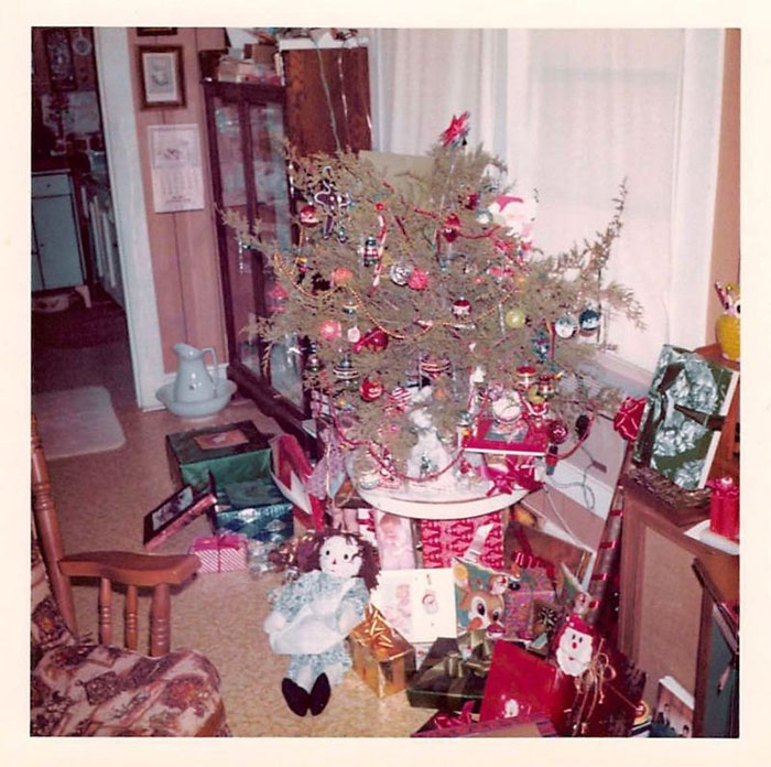 30 foto di decorazioni natalizie degli Anni '50-60 che mostrano quanto siamo cambiati
