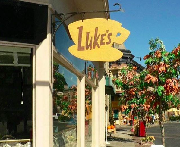 Natale a Stars Hollow: per le appassionate di Una mamma per amica diventa realtà