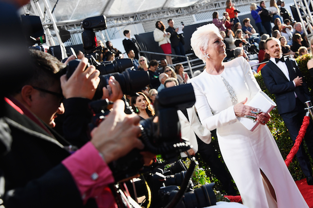 Effetto nudo, eccentrici, eleganti, regali: gli abiti delle star ai Golden Globe 2019