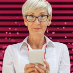 L'amore non ha età: arriva Singles50, l'app di dating per i senior
