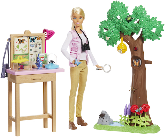 Con vitiligine, protesi o calva: le nuove versioni di Barbie (e Ken)