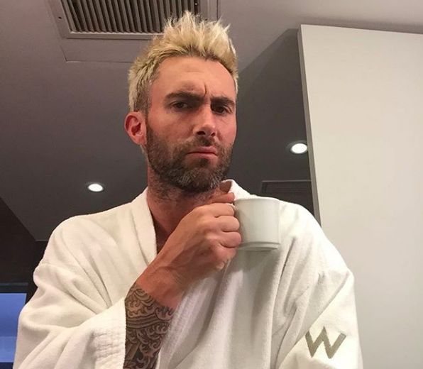 Adam Levine: "Grazie yoga, mi spingi a fare di più (e a fare del sesso migliore)"