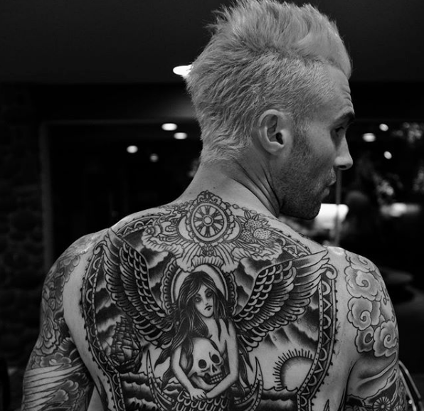 Adam Levine: "Grazie yoga, mi spingi a fare di più (e a fare del sesso migliore)"