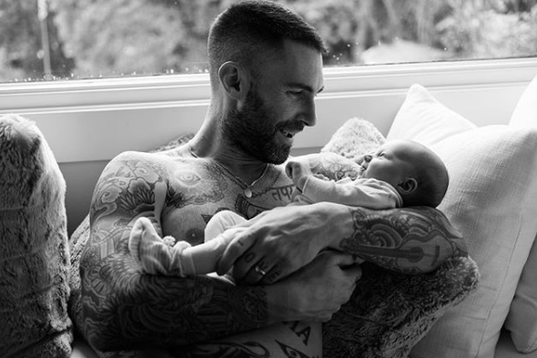 Adam Levine: "Grazie yoga, mi spingi a fare di più (e a fare del sesso migliore)"
