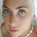 La risposta di Lady Gaga a chi dice che è incinta