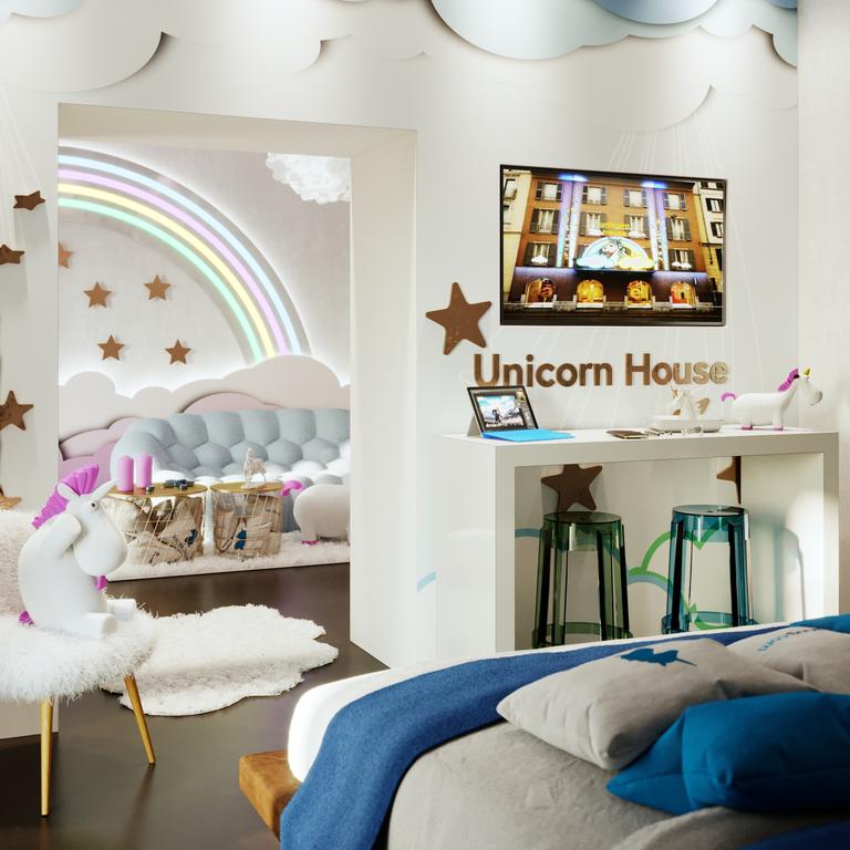Ora puoi dormire in una casa unicorno in centro a Milano