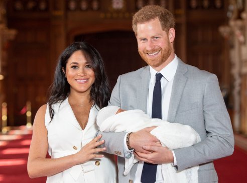 "Cercando la libertà": il libro di Harry e Meghan potrebbe far tremare la Regina