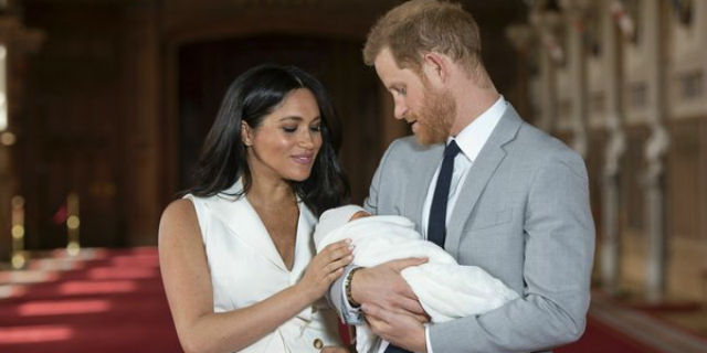 La foto e le parole con cui Meghan Markle ha celebrato la sua prima Festa della Mamma La foto e le parole con cui Meghan Markle ha celebrato la sua prima Festa della Mamma