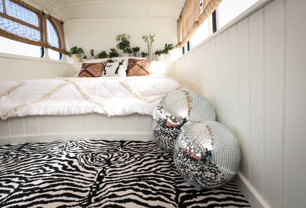 Arriva lo Spice Bus: ecco come puoi dormire nell'autobus delle Spice Girls