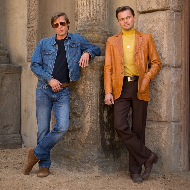 L'omaggio di Leo Di Caprio e Brad Pitt a Luke Perry
