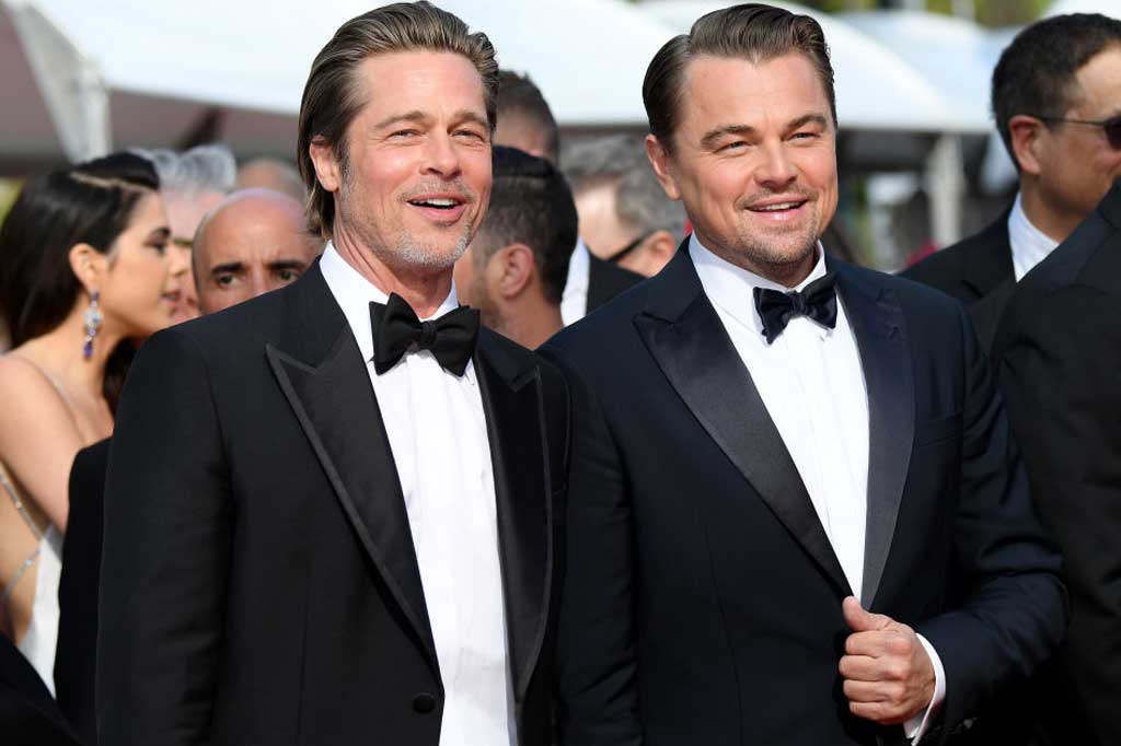 L'omaggio di Leo Di Caprio e Brad Pitt a Luke Perry