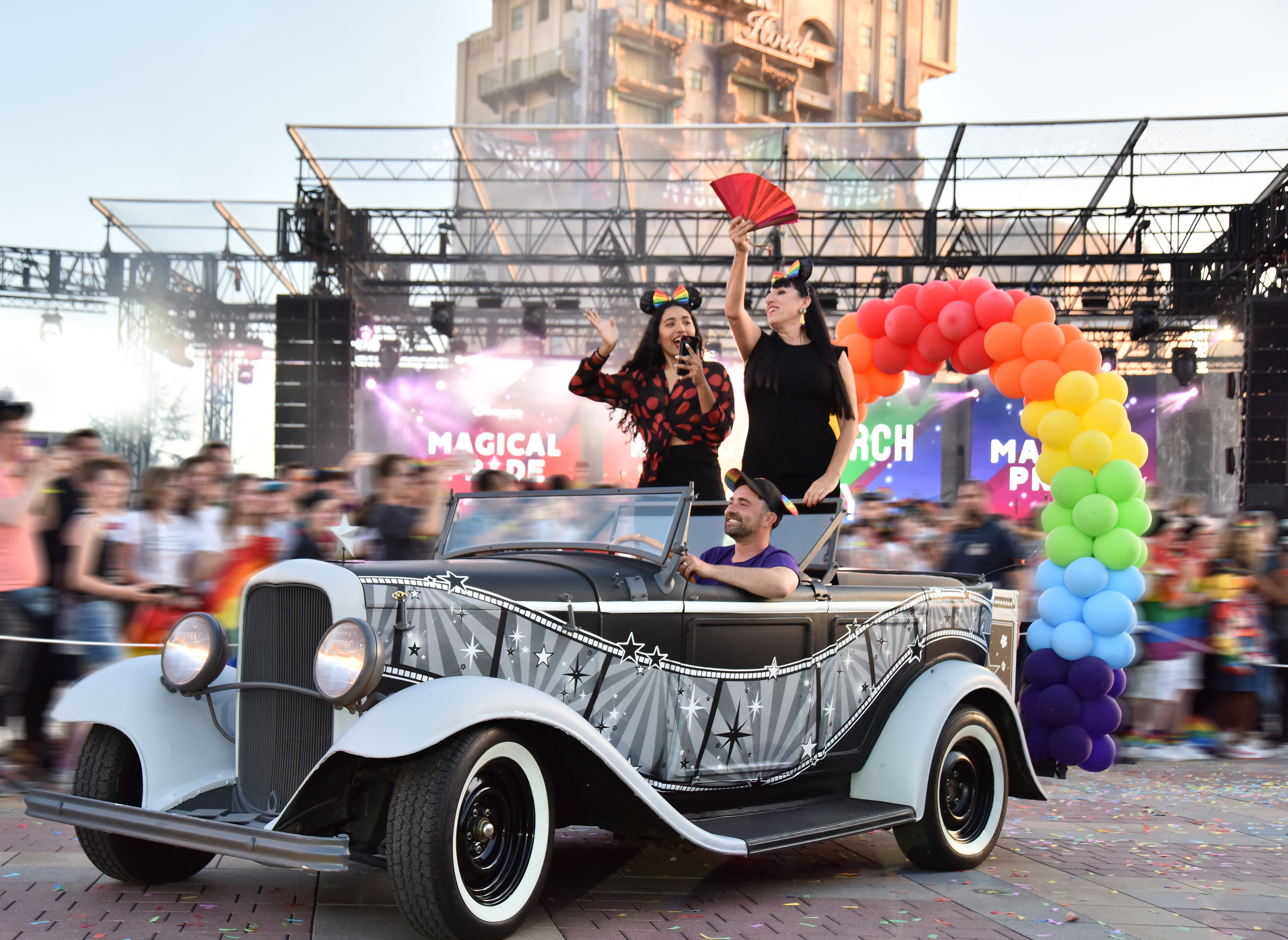 25 foto dal Magical Pride di Disneyland: tutti i colori contro l'omofobia