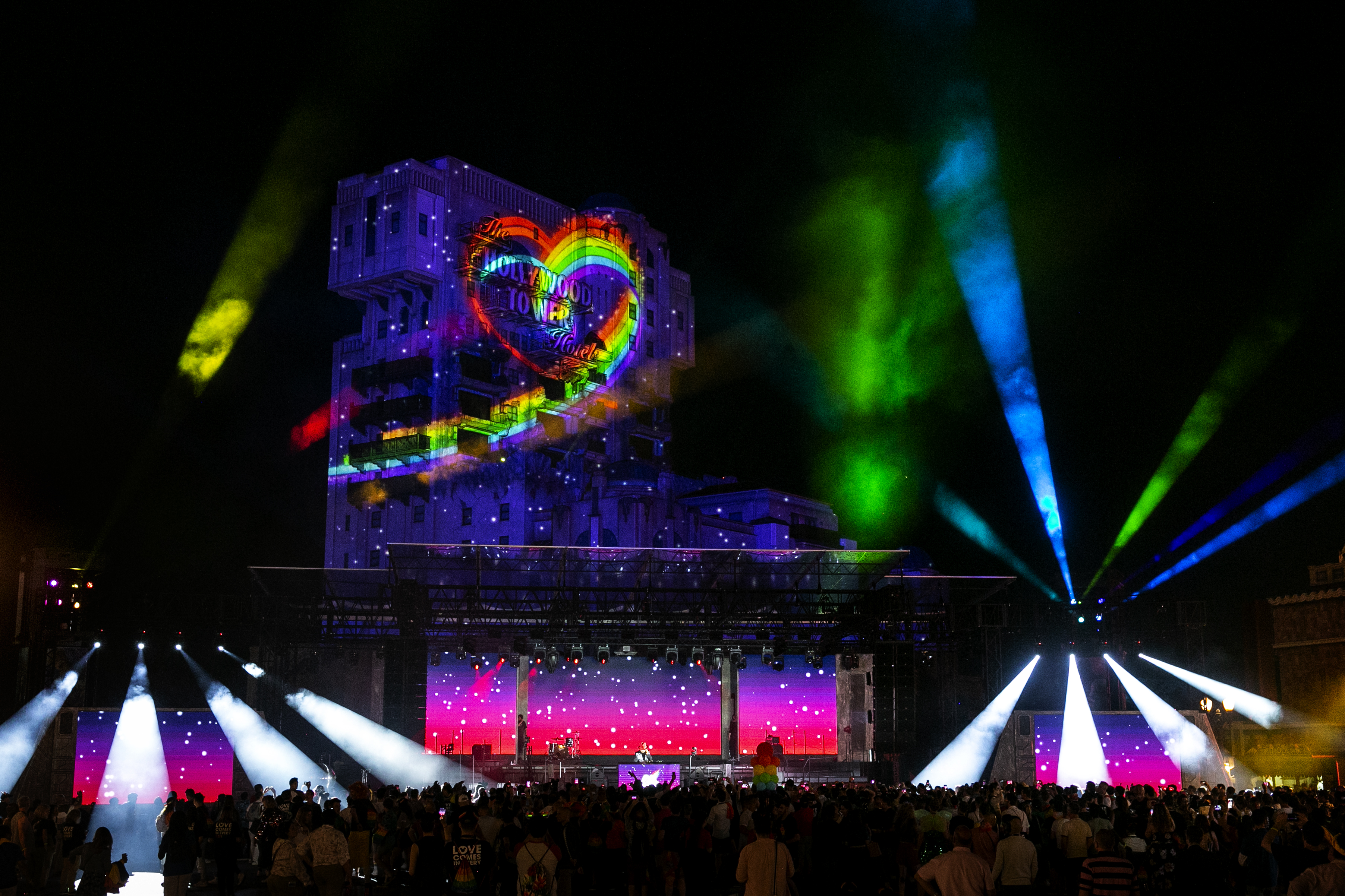 25 foto dal Magical Pride di Disneyland: tutti i colori contro l'omofobia