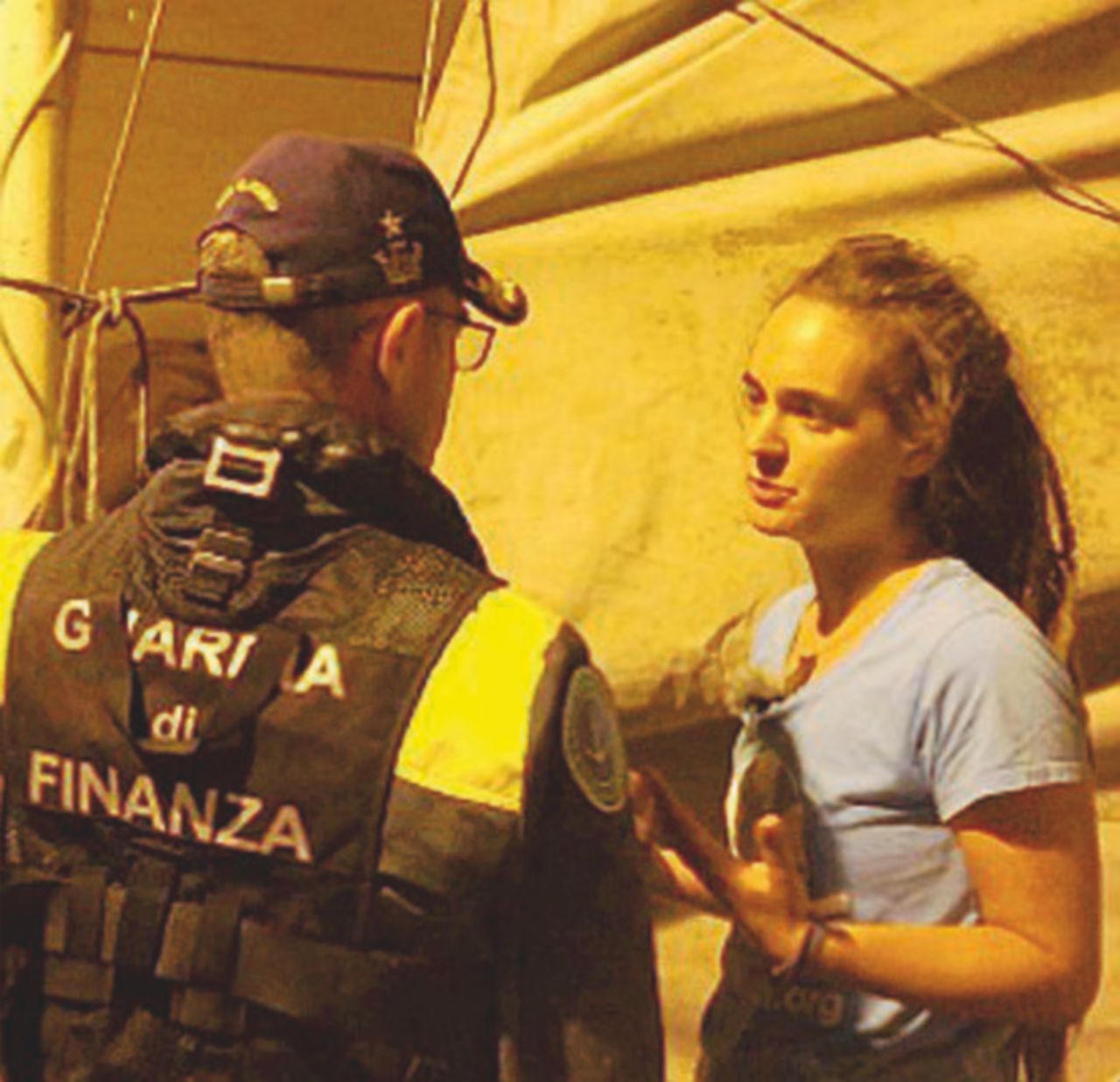 Libera Carola Rackete, la capitana che ha deciso di giocarsi tutto e sfidare la legge