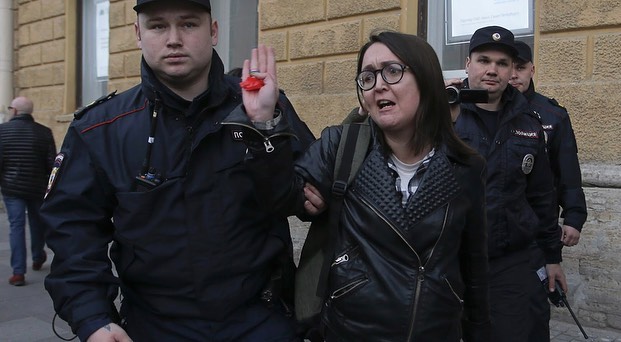 Chi era Yelena Grigoryeva, accoltellata e strangolata nella caccia alle streghe LGBT