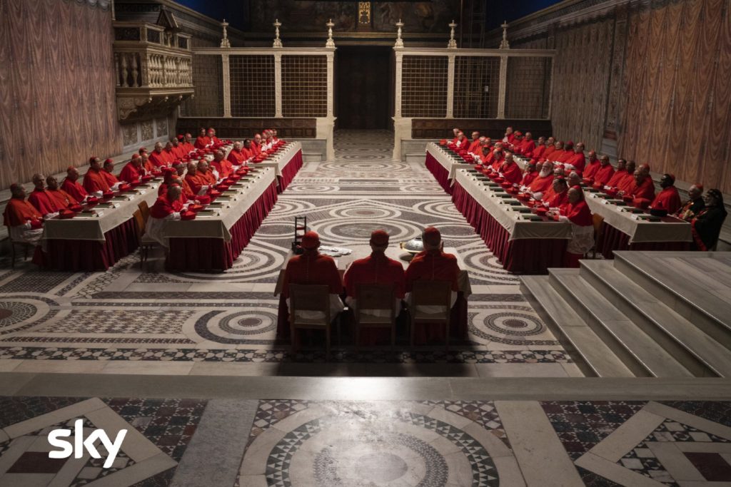 Il primo teaser di 'New Pope' di Sorrentino, con Jude Law di nuovo in 'veste papale'