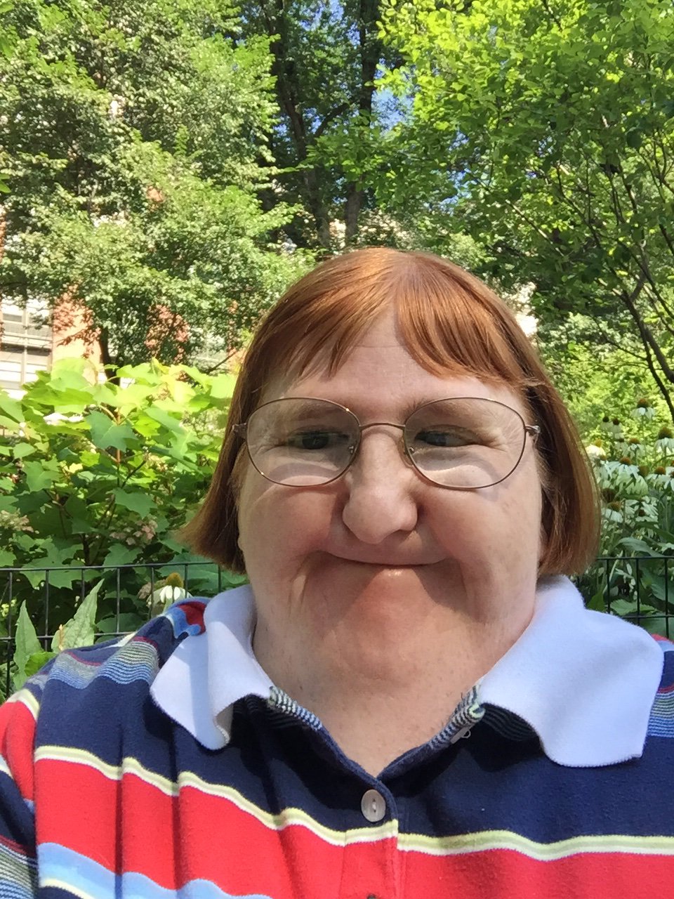 “Sei troppo brutta per i selfie”: la risposta della blogger disabile Melissa Blake