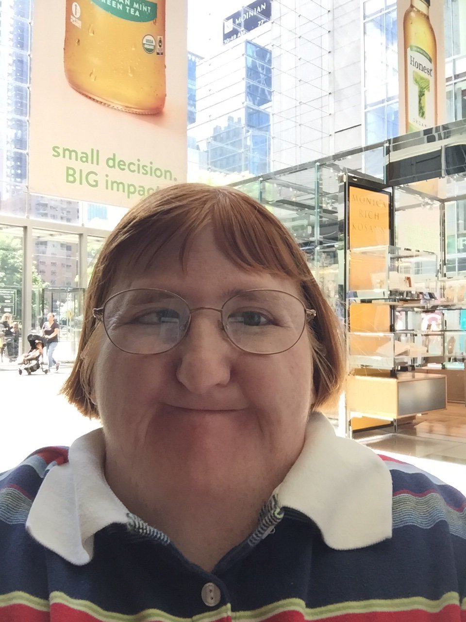 “Sei troppo brutta per i selfie”: la risposta della blogger disabile Melissa Blake