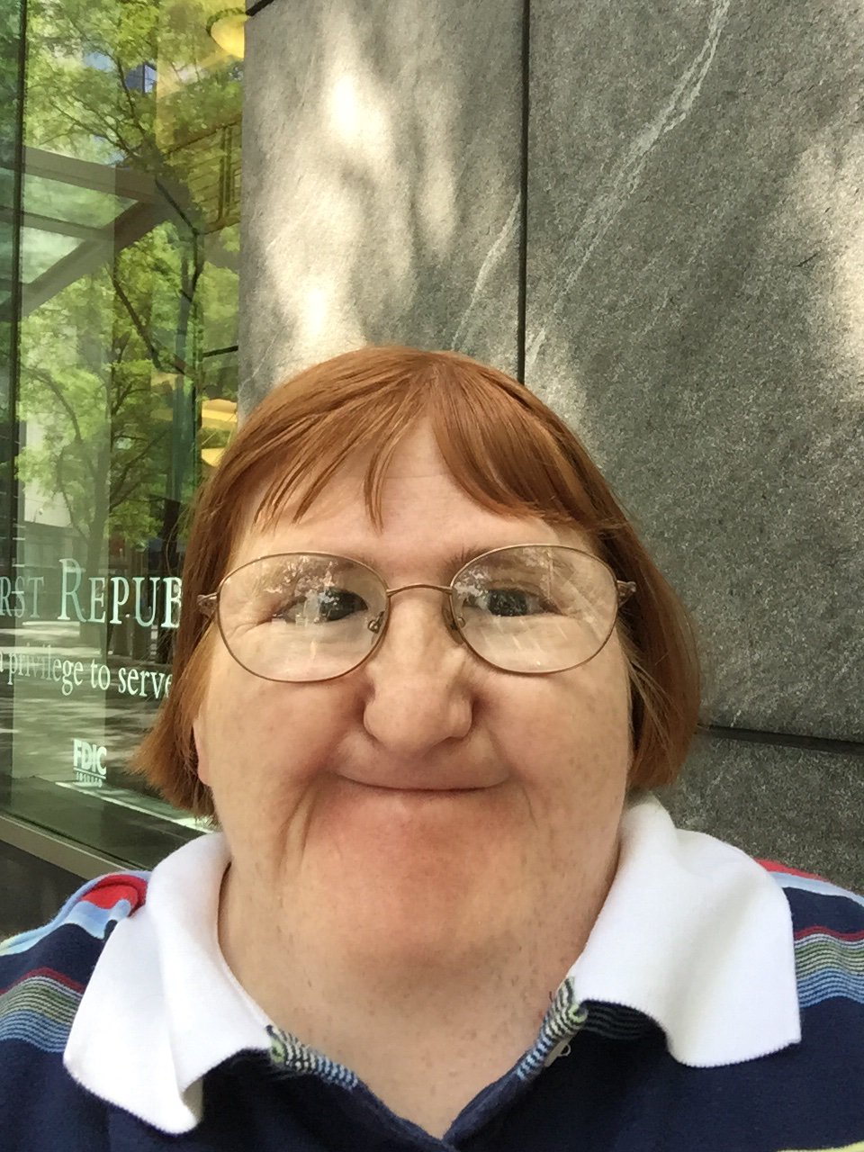 “Sei troppo brutta per i selfie”: la risposta della blogger disabile Melissa Blake