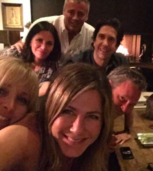 La foto di Jennifer Aniston è perfetta, ma lei posta quella del retroscena