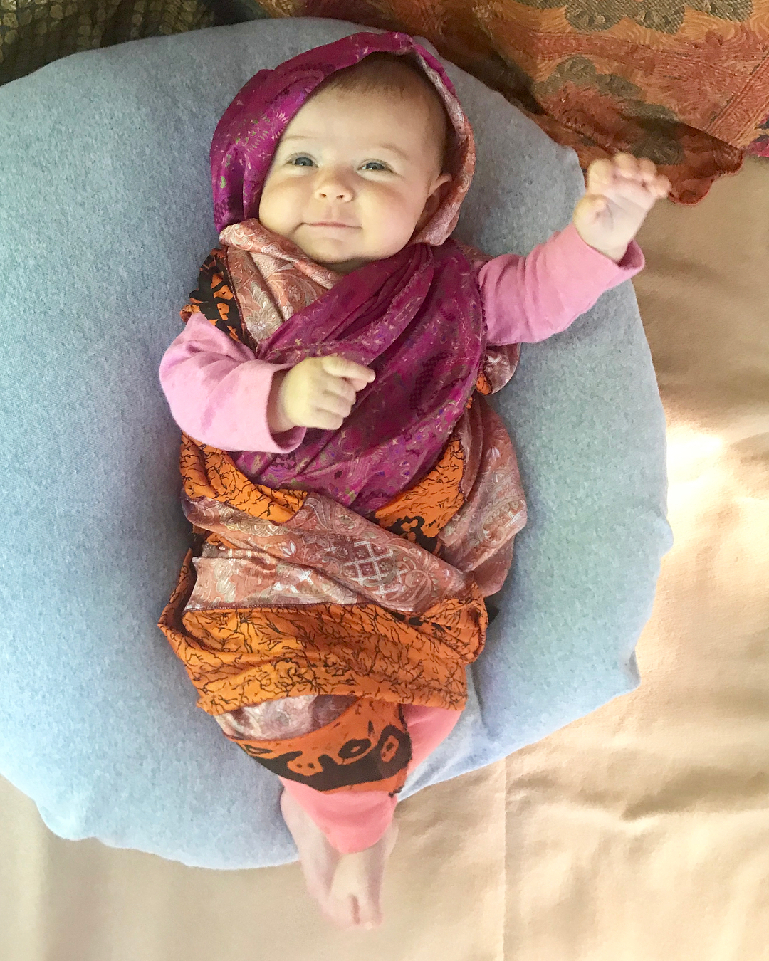 17 trasformazioni di Liberty, la bimba di 3 mesi che veste i panni di donne famose