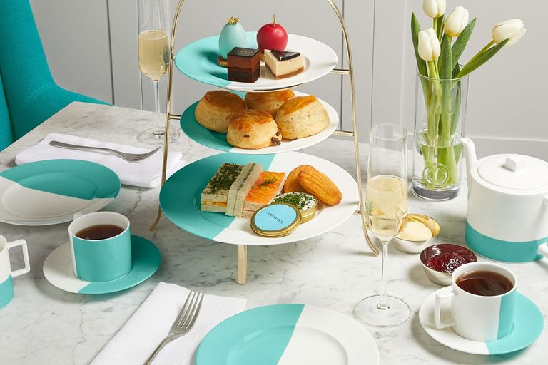 Come prenotare un posto al Tiffany Blue Box Café per una vera "colazione da Tiffany"