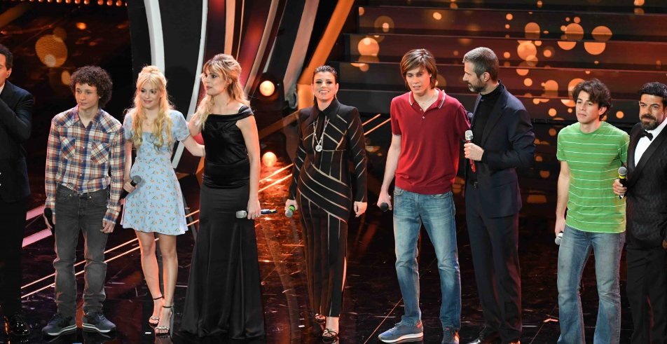 Lo striptease di Achille Lauro e altri 15 momenti imperdibili del Festival di Sanremo