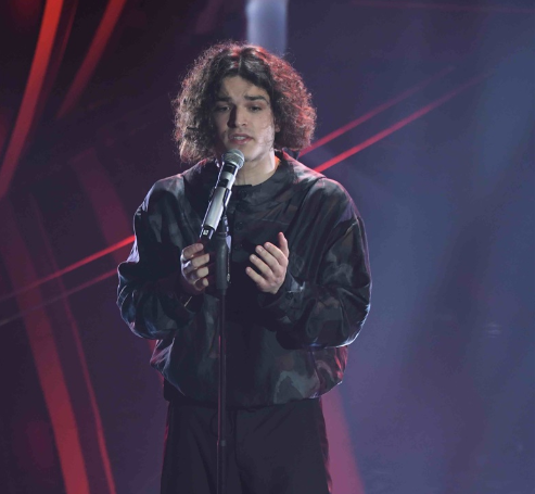 Lo striptease di Achille Lauro e altri 15 momenti imperdibili del Festival di Sanremo