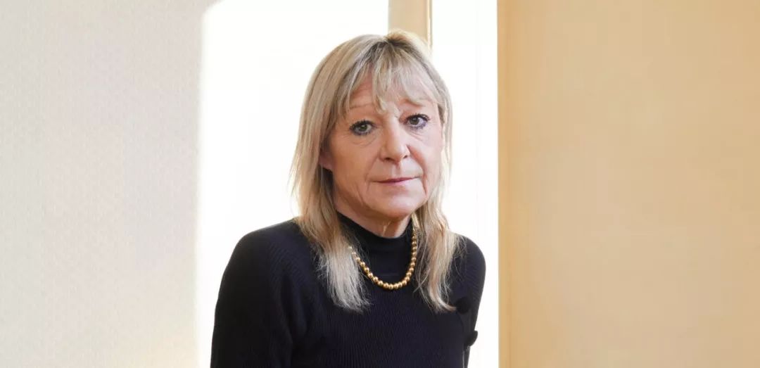 "L'allenatore mi ha stuprata a 15 anni": l'incubo della pattinatrice Sarah Abitbol