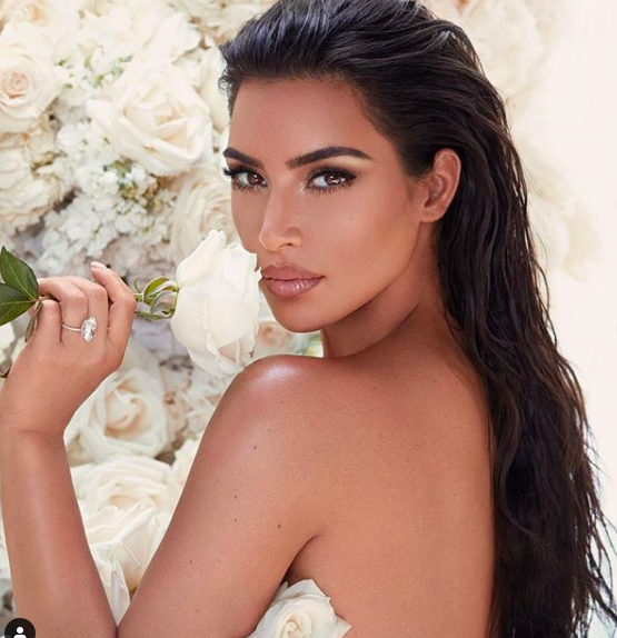 Le Kardashian cercano una "super fan": 3500€ al mese per 12 giorni di lavoro