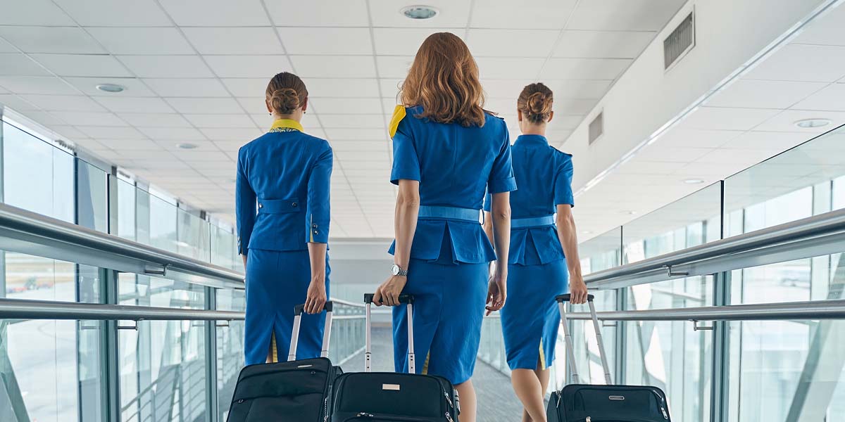 Assistenti di volo in mutande durante la selezione: è bufera | RDD