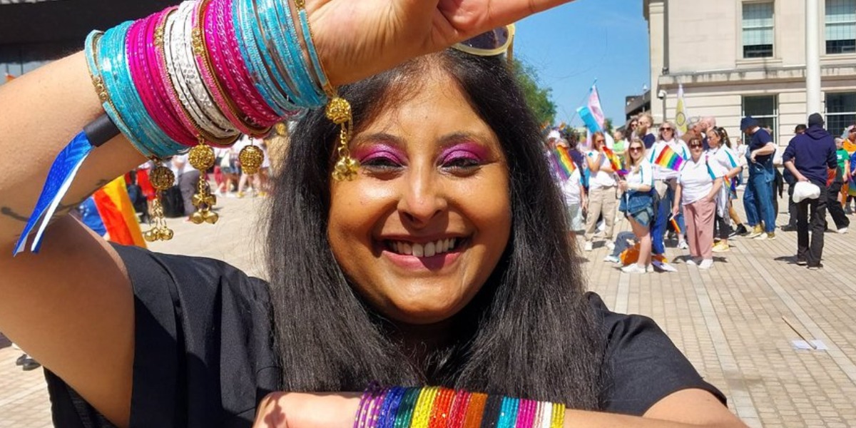 Chi è Saima Razzaq, la donna che ha guidato un Pride | RDD