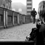 È Vero che "In Amore Vince Chi Fugge"?