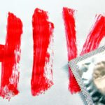 Posso contrarre l'HIV praticando sesso orale? Come evitarlo?